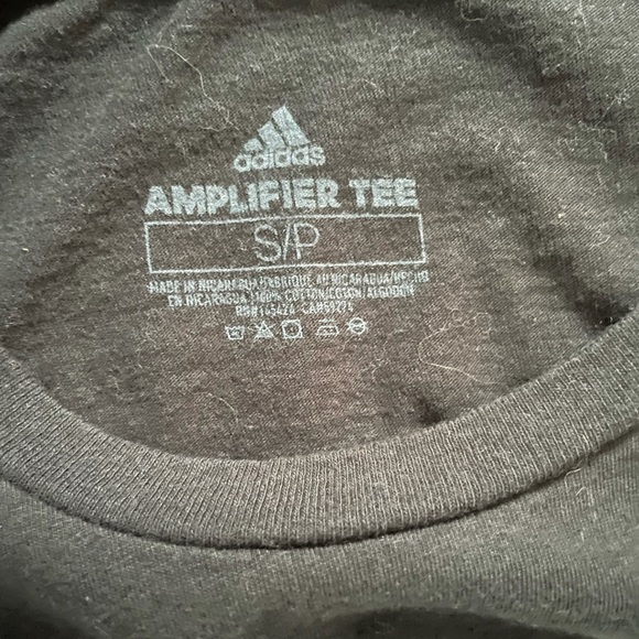 Adidas tee - Picture 3 of 3